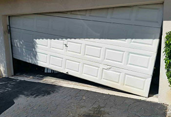 Garage Door Off Track, Atascocita